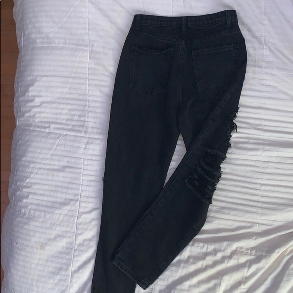 Ripped Black mom jeans - Picture 2 of 3
